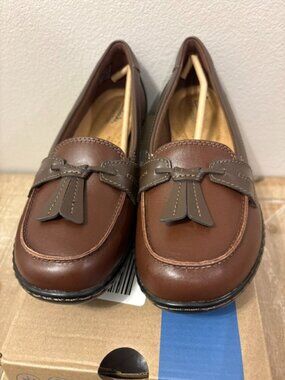 Clarks Womens Ashland Bubble Loafers